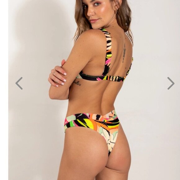 NWT OneOne Swimwear Bikini SET Bali Print Black Jesse Kameron Small New Cheeky - Picture 2 of 5